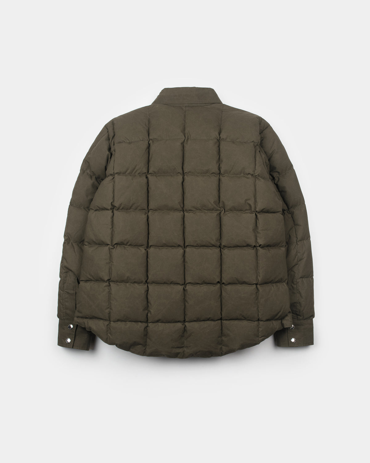 Olive green quilted down shirt puffer jacket with stand-up collar and buttoned cuffs made of dry wax cotton tent fabric