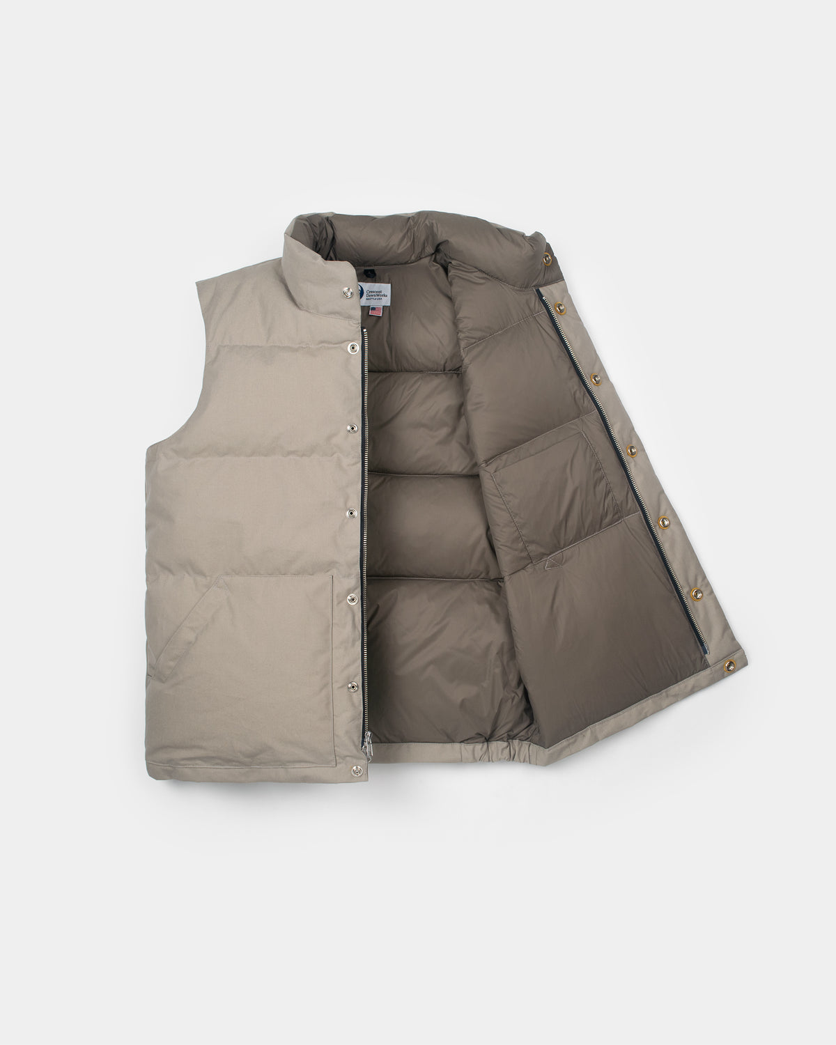 Stone down Italian vest in dry wax cotton with stand-up collar front button closure and internal zipper pocket