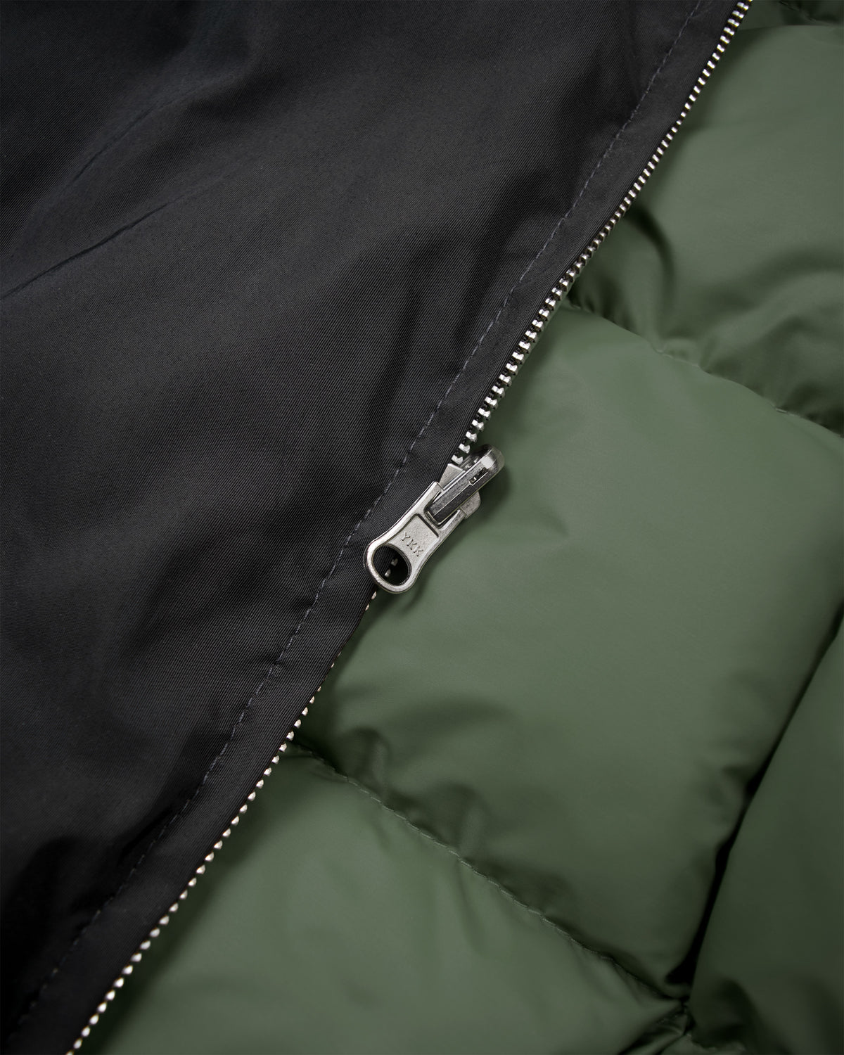 Down Bomber - Reversible - Black and Olive