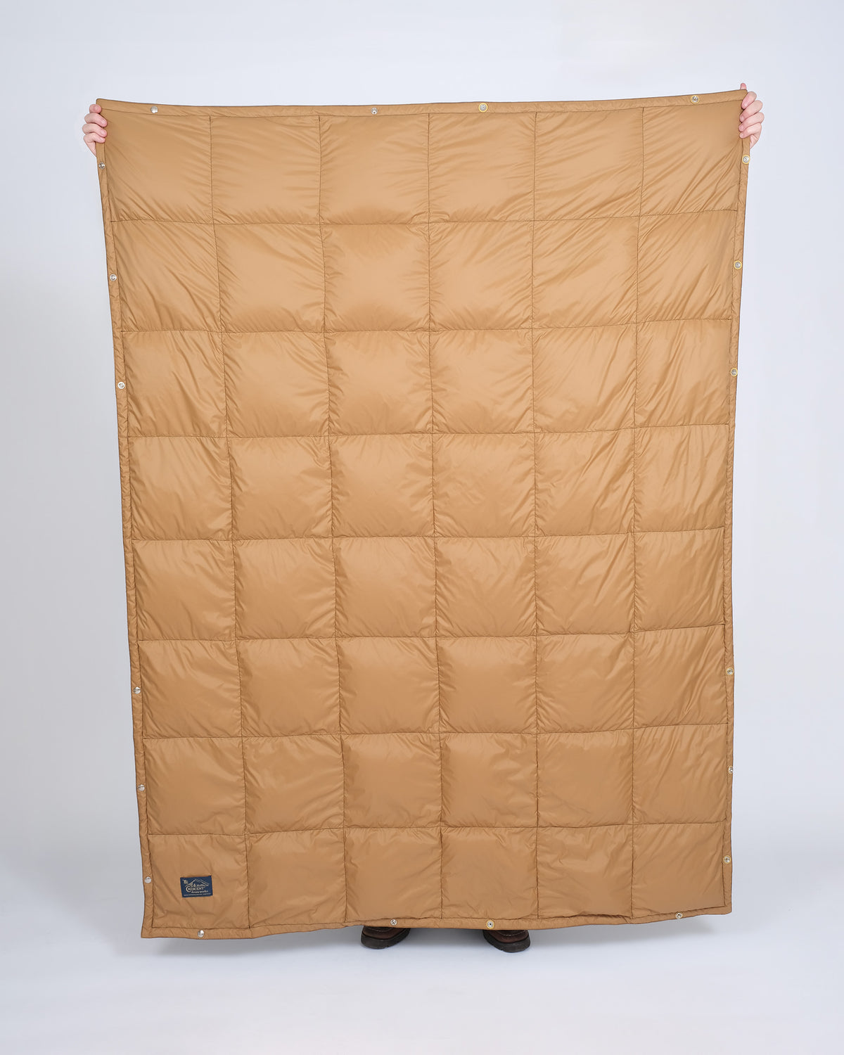 Snap Down Throw Blanket - Black &amp; Dark Tan