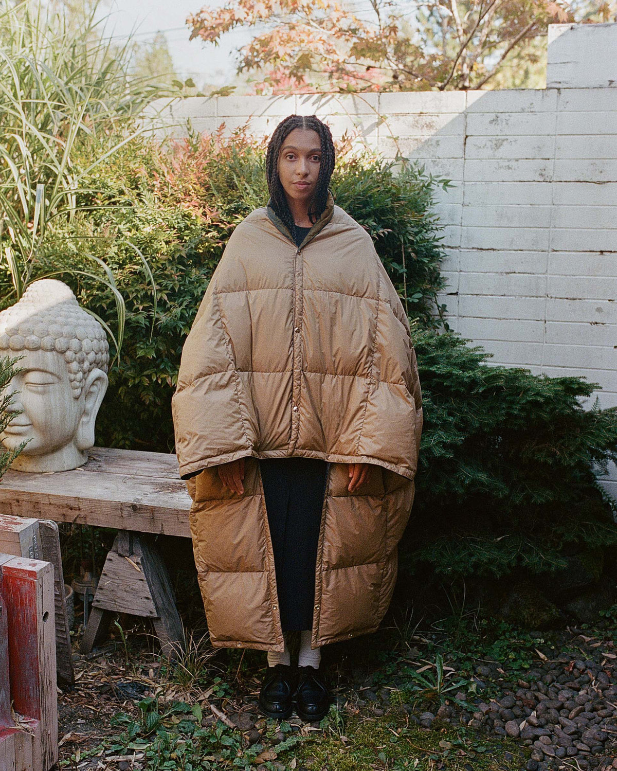 Snap Down Throw Blanket - Nylon - Brown & Dark Tan